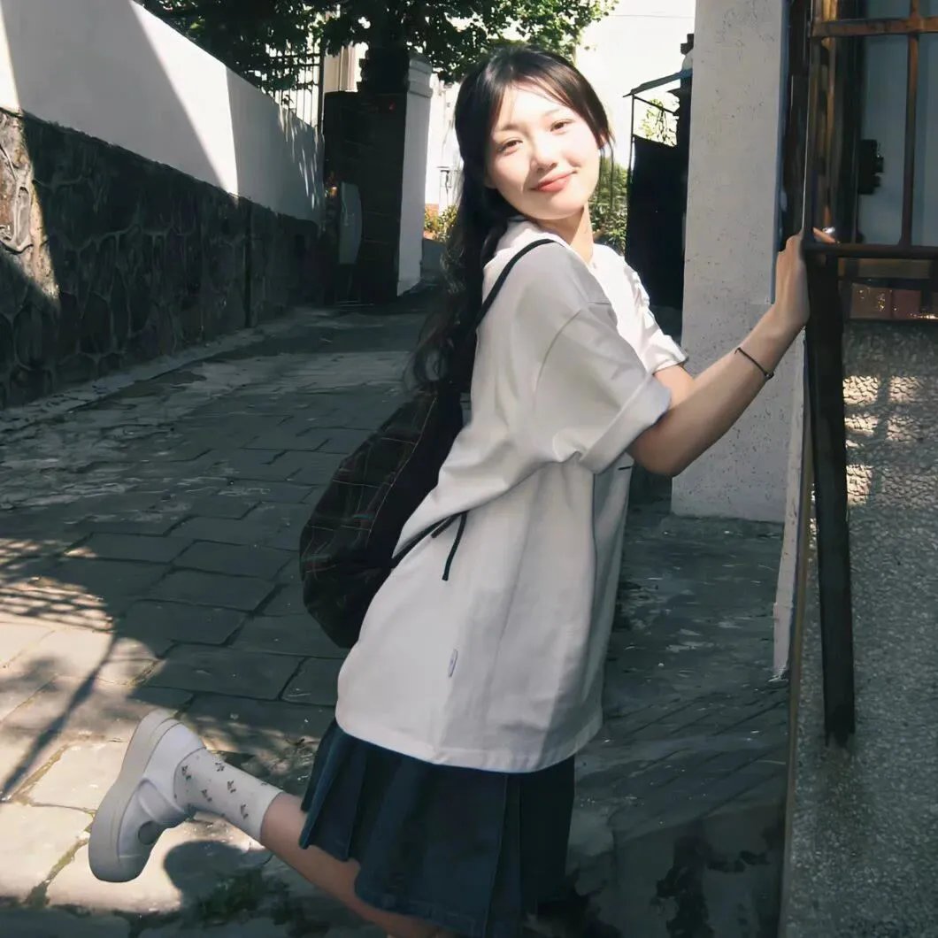 阿亚潘和柯西海报
